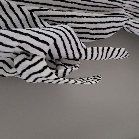 Romper - Picture 3 of 4